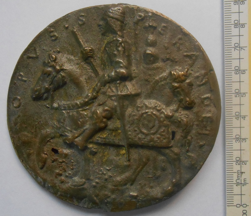 Please-Could-Anyone-Identify-This-Large-Medallion